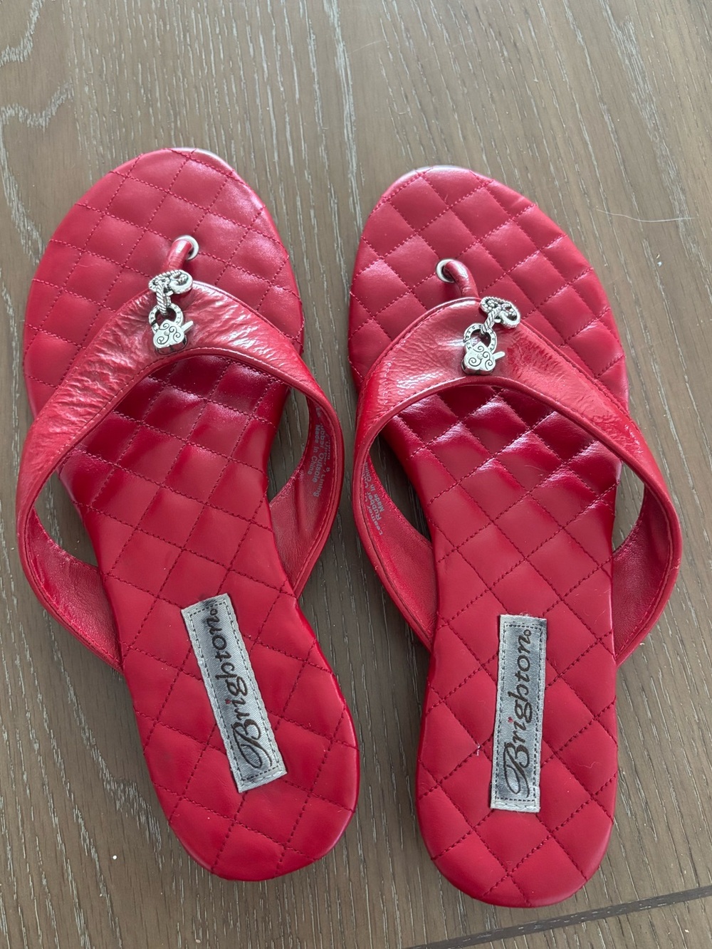 Brighton Charm Sandals Red Quilted Leather Heart Thong Low Wedge Flip Flops 8 ❤️
